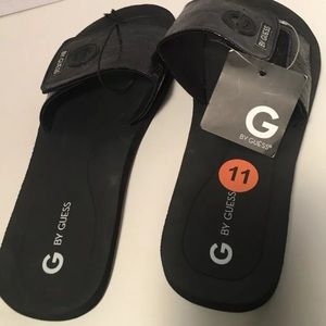 Ladies 11 Guess Flip Flops Slides Sandals